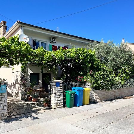 Veronika'S House Pula Exterior photo